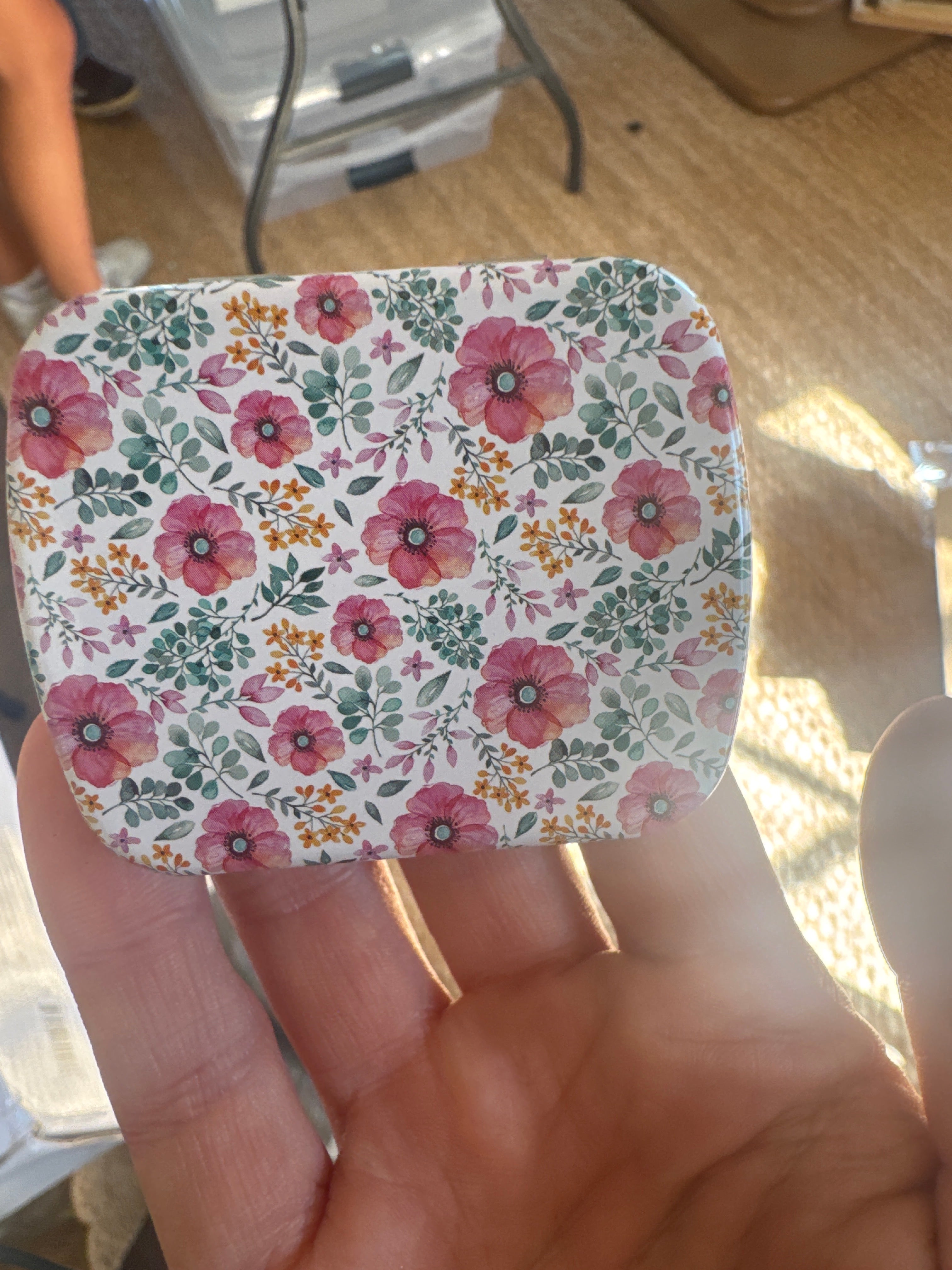 Needle Tin - Pink Petals