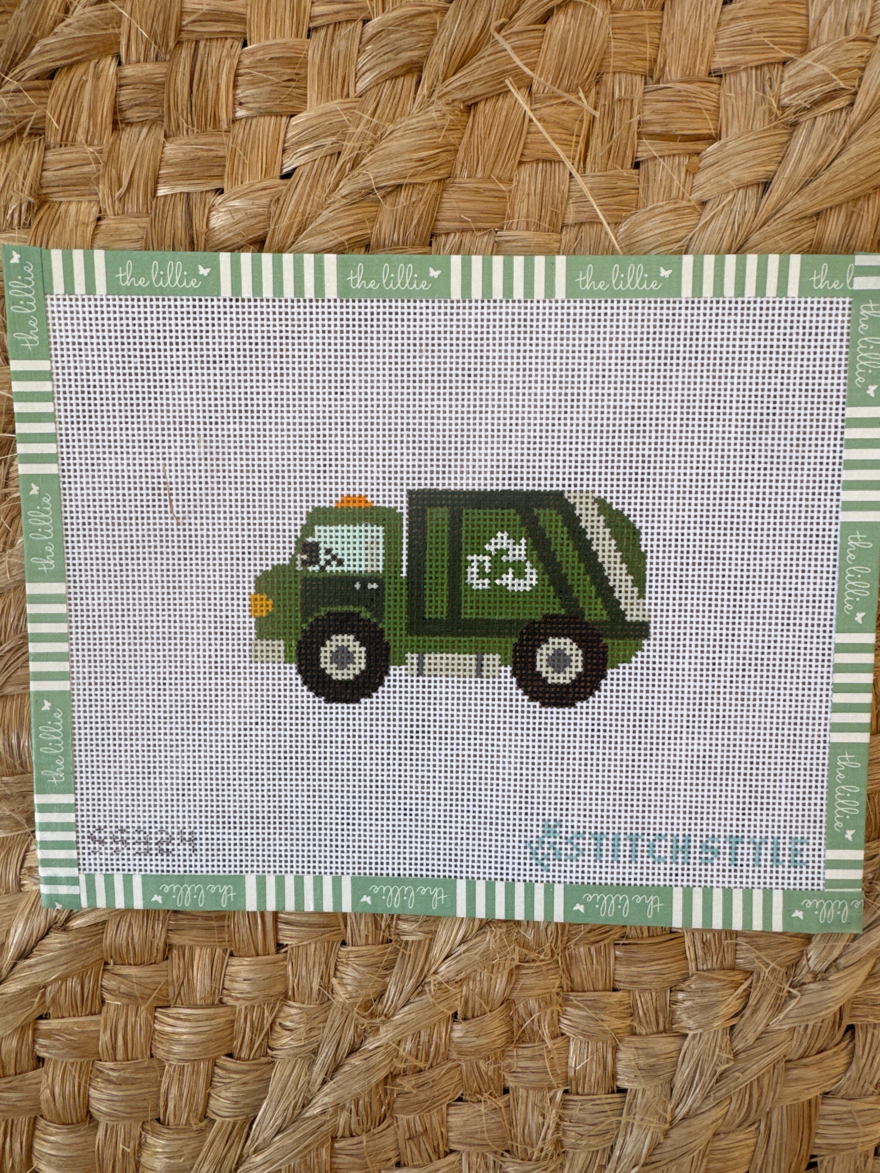 Garbage Truck | Needlepoint Canvas
