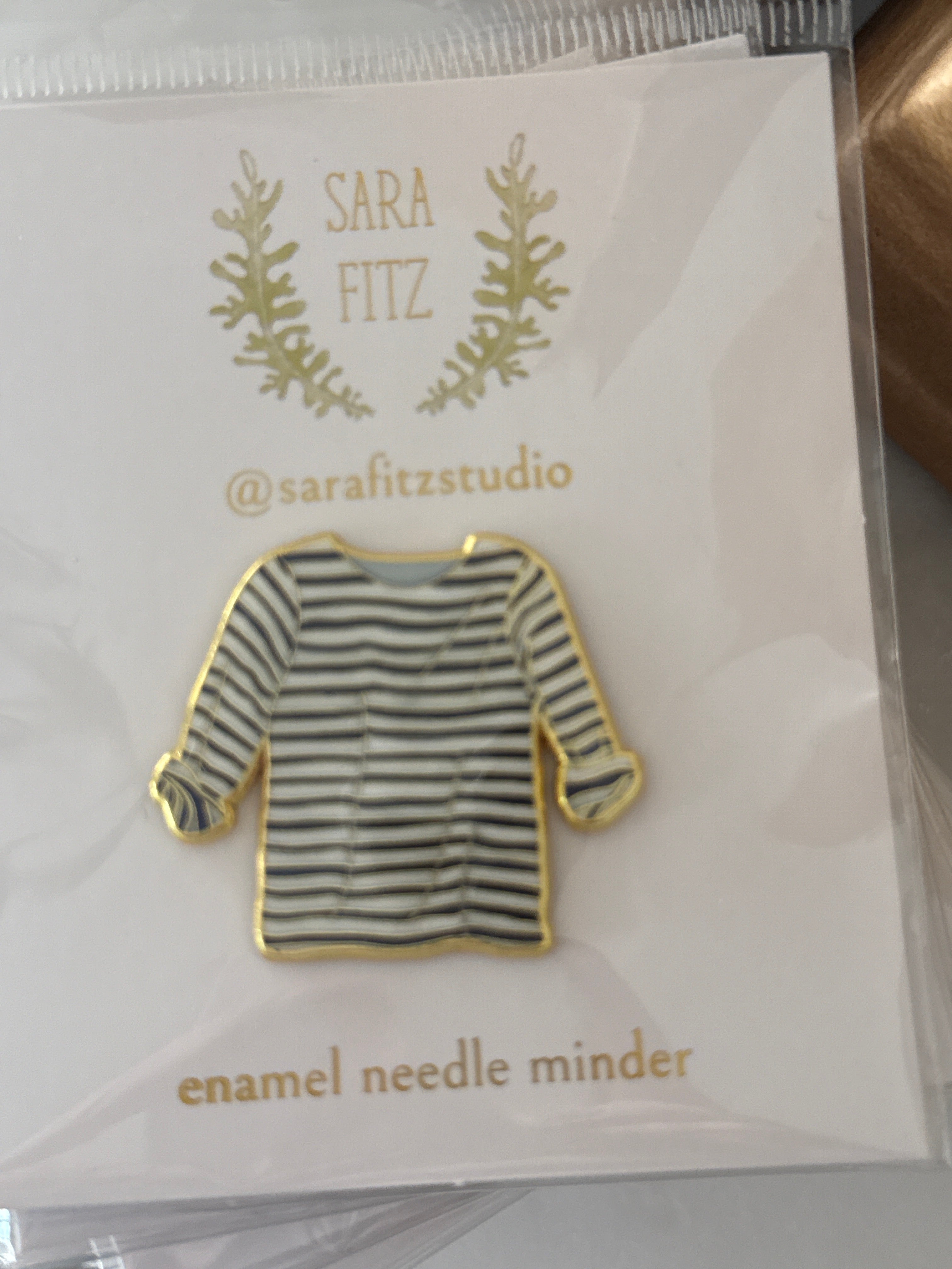 Striped Shirt Needle Minder