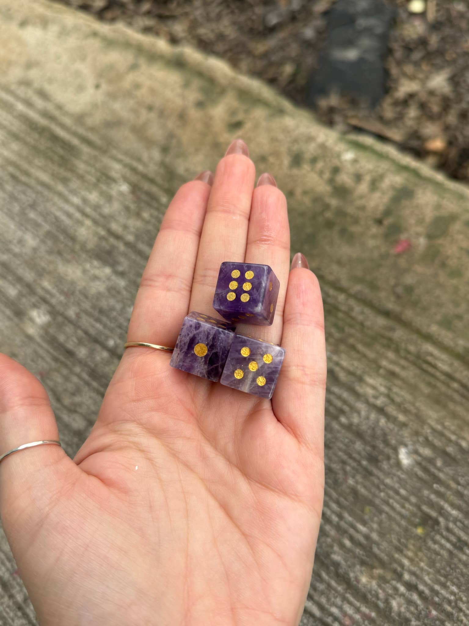 The Lillie Crystal Dice Set - Amethyst