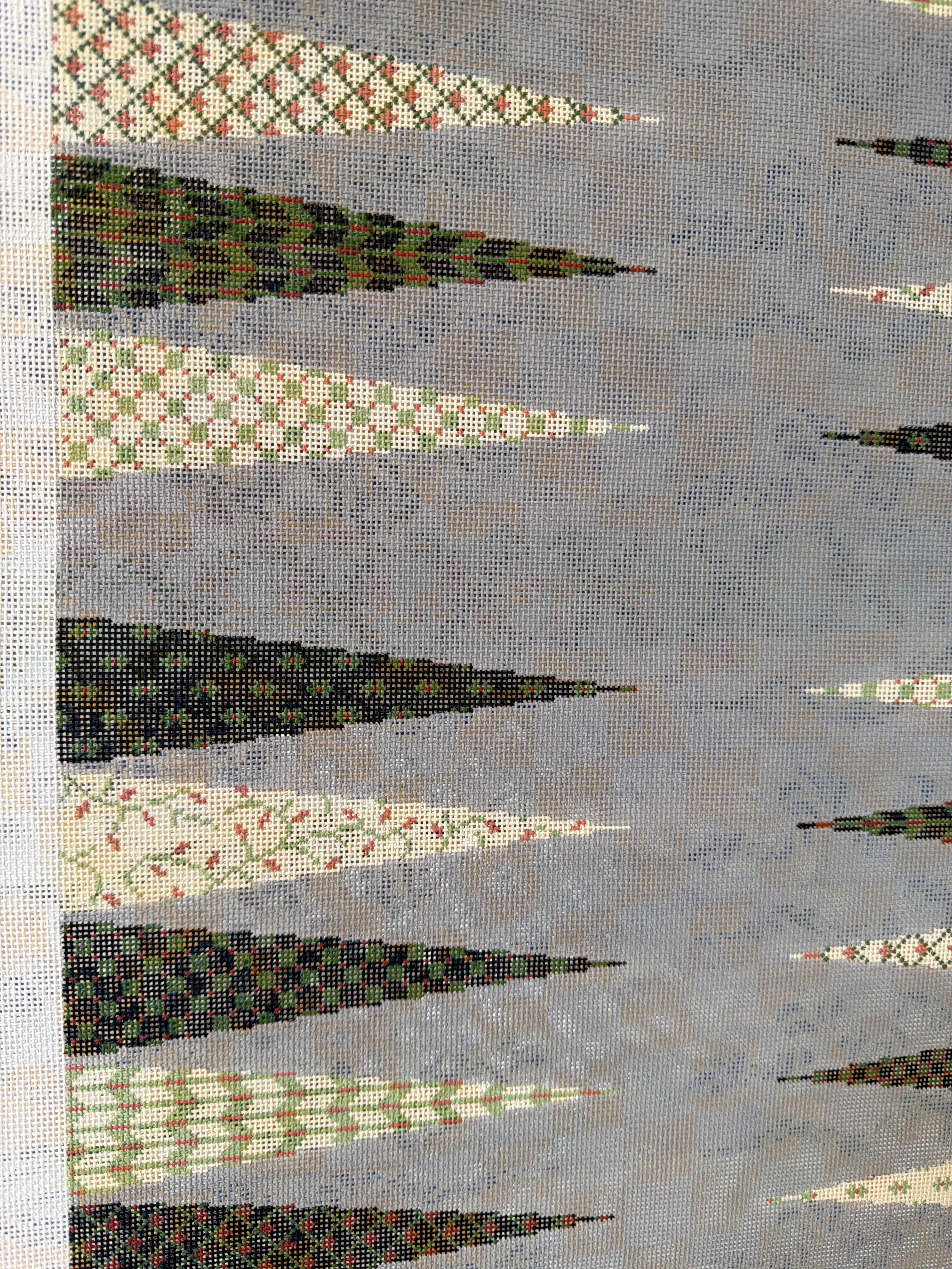 Patterned Points Backgammon Board | Needlepoint Canvas