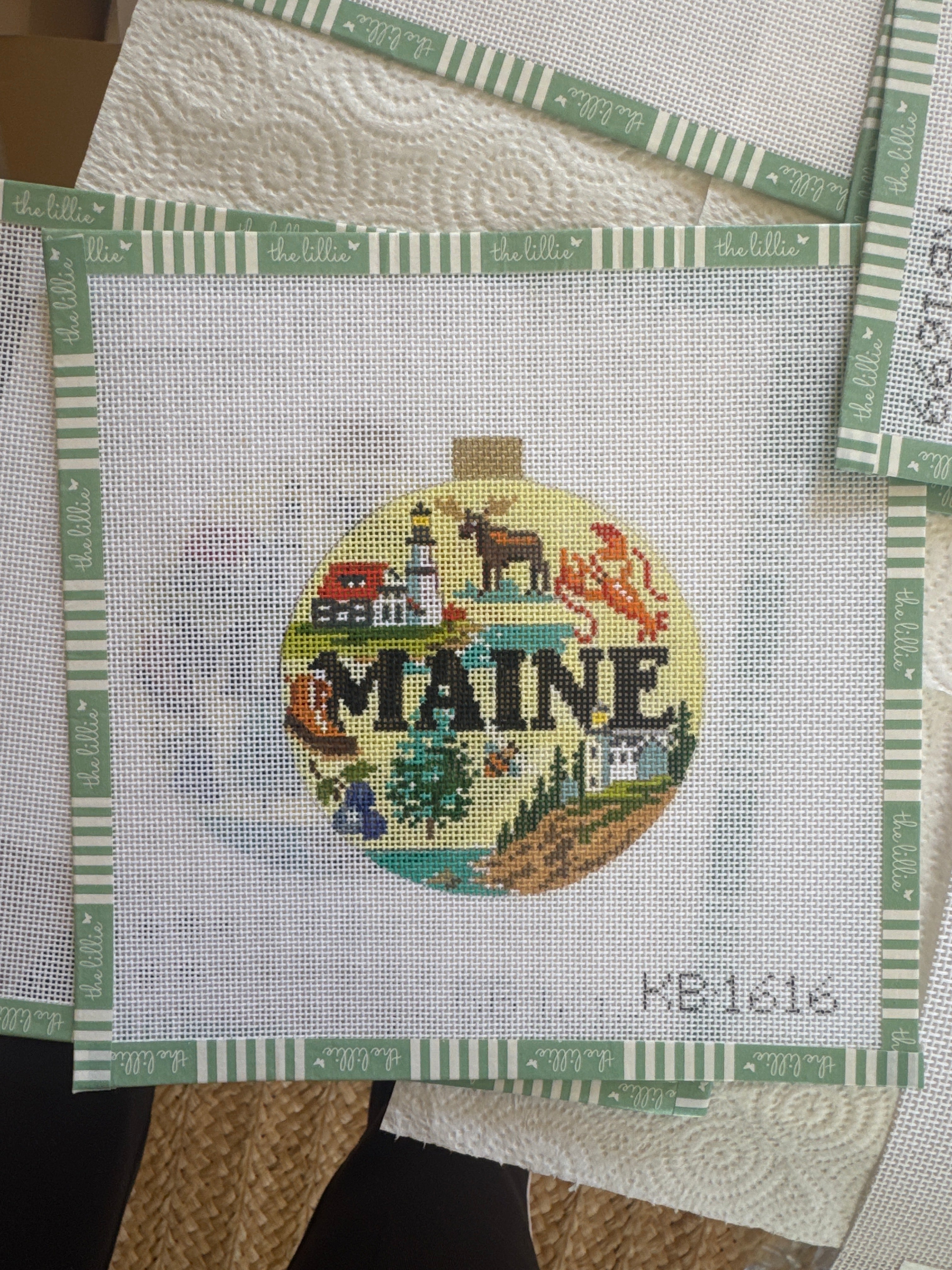 Travel Round – Maine | Needlepoint Canvas