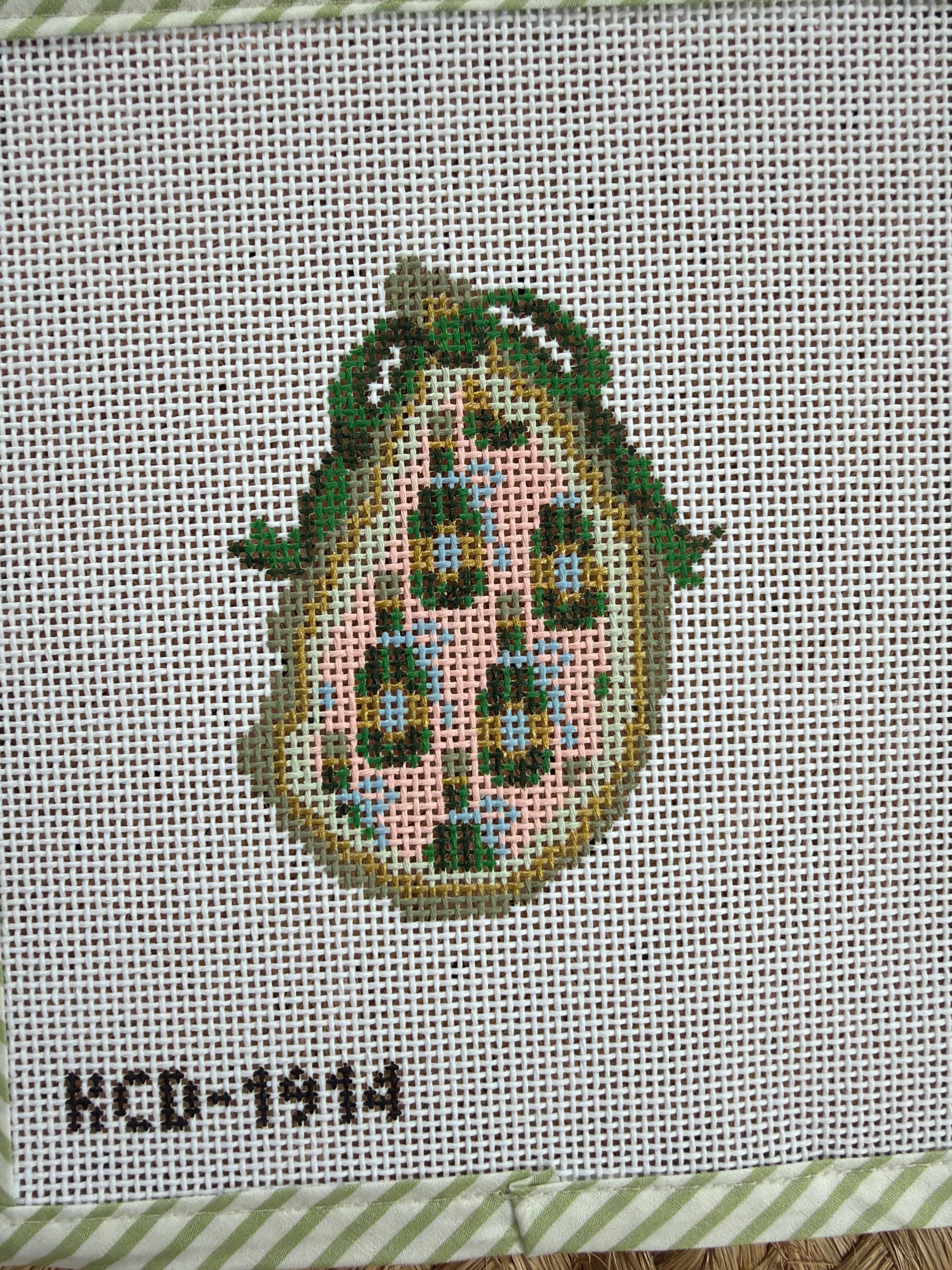 Champagne Gilded Oyster | Needlepoint Canvas
