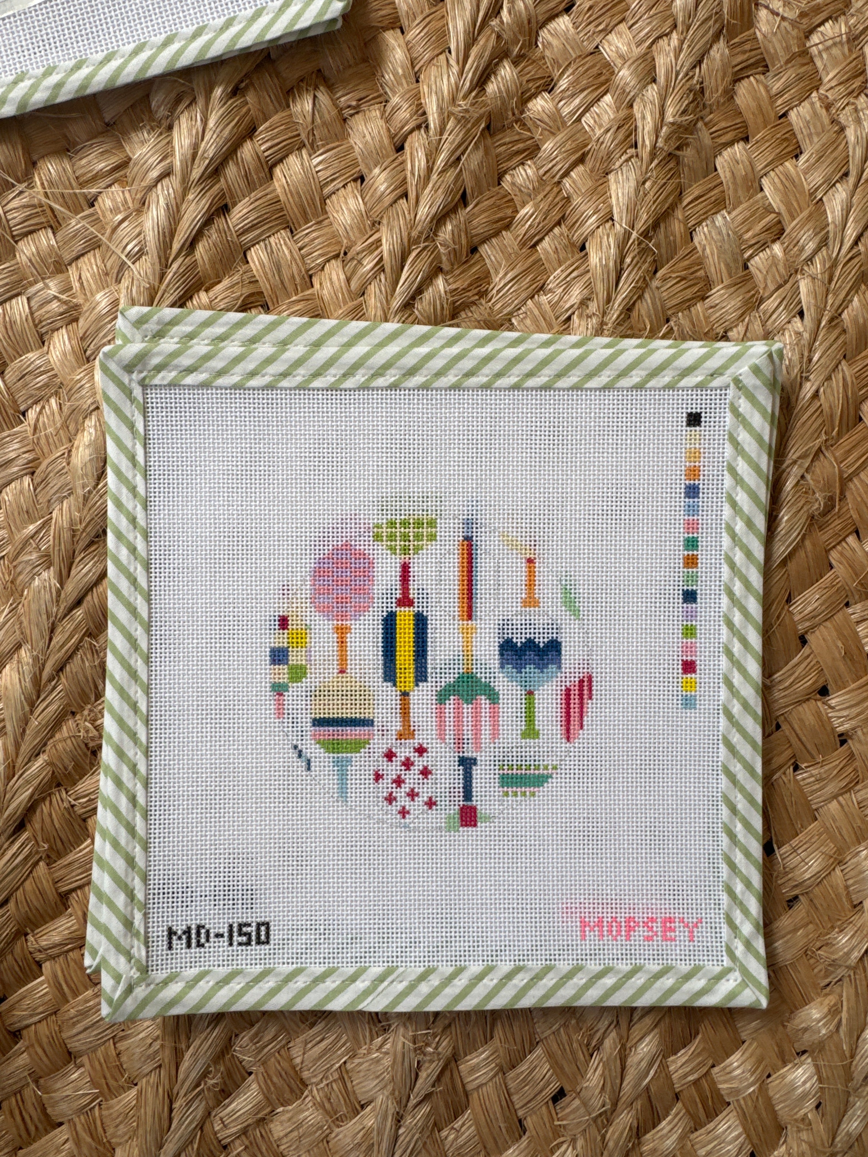 Pickleball Paddle Round | Needlepoint Canvas