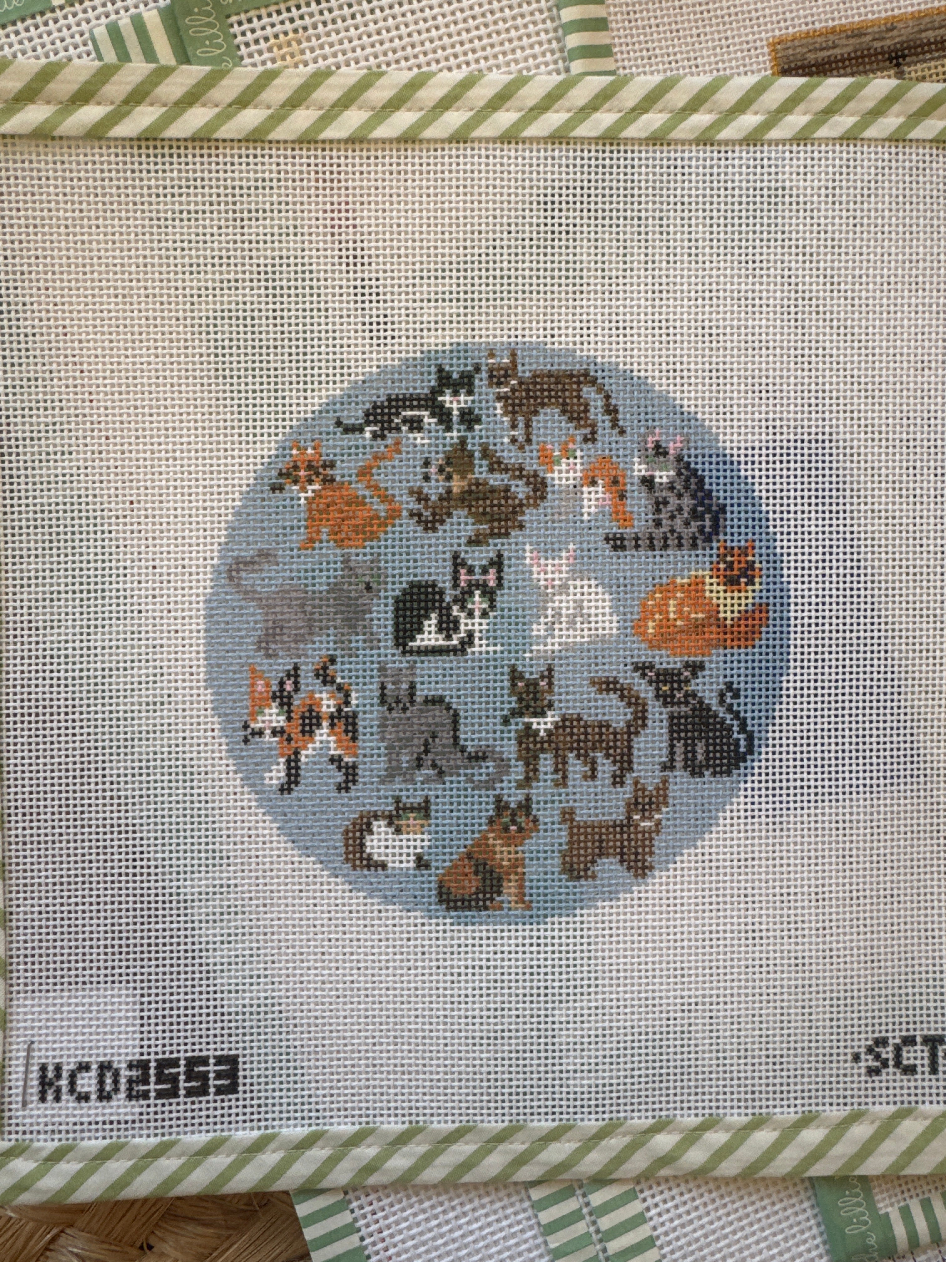Cat Round Canvas – Blue | Needlepoint Canvas