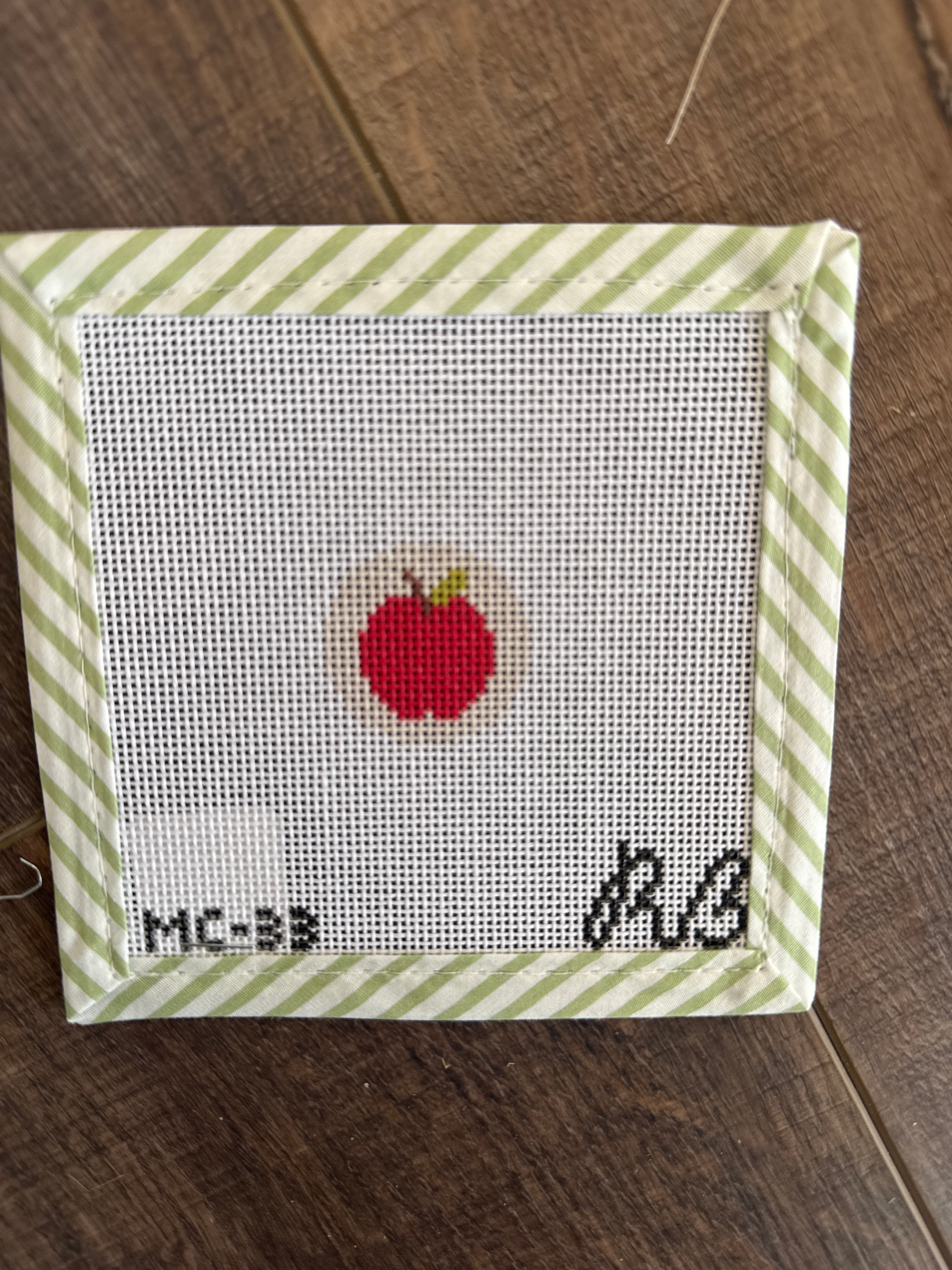 Mini – Apple | Needlepoint Canvas