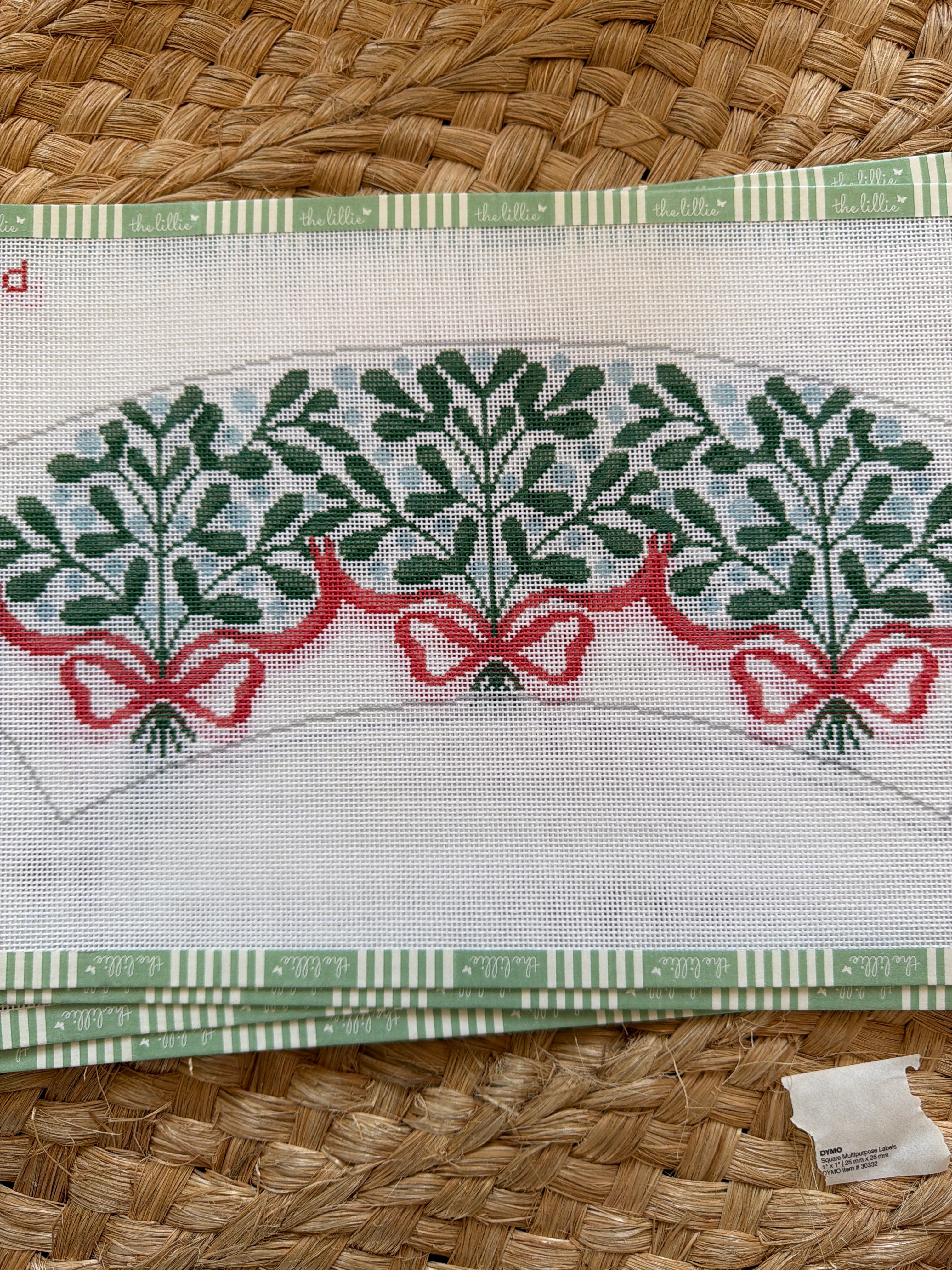 Red Bow Mistletoe Lampshade | Needlepoint Canvas