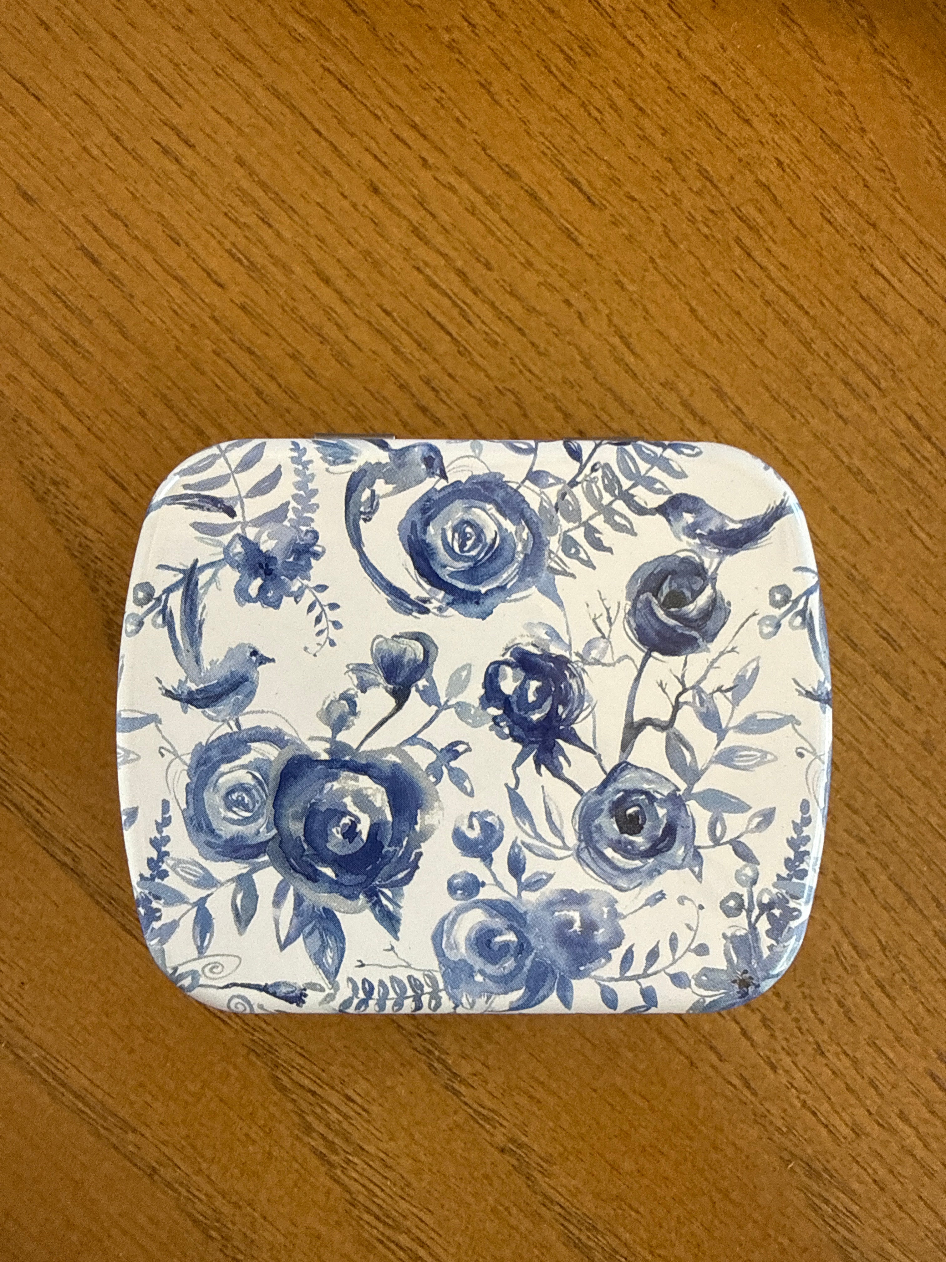 Needle Tin - Indigo Florals