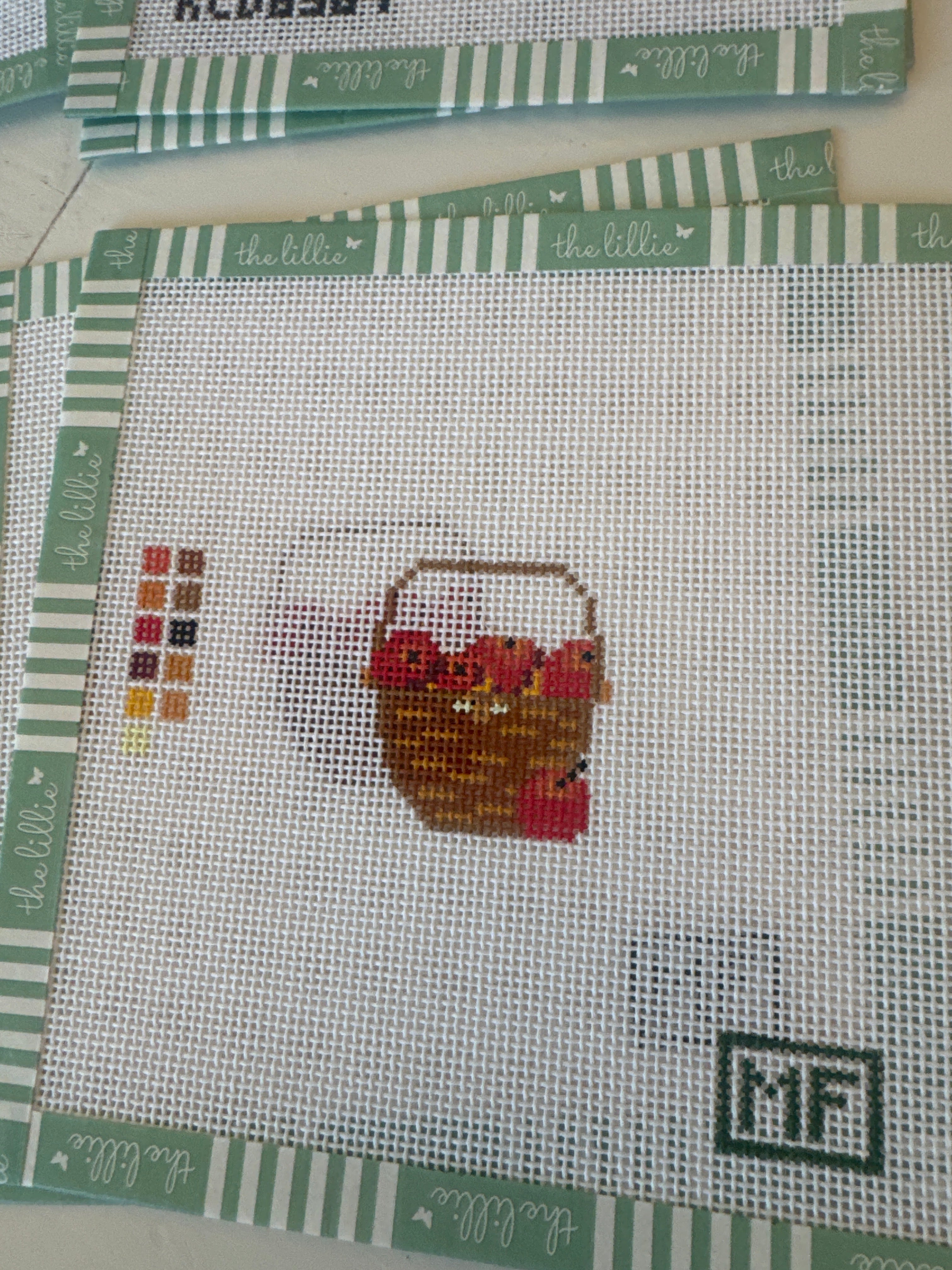 Lightship Basket with Apples Mini | Needlepoint Canvas