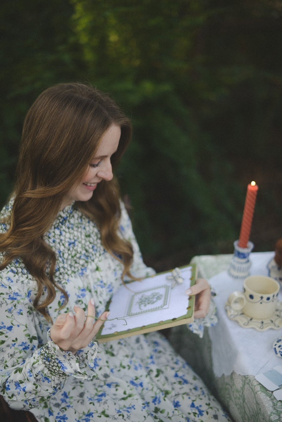 Forget-Me Knot in Meadow Green | Needlepoint Canvas