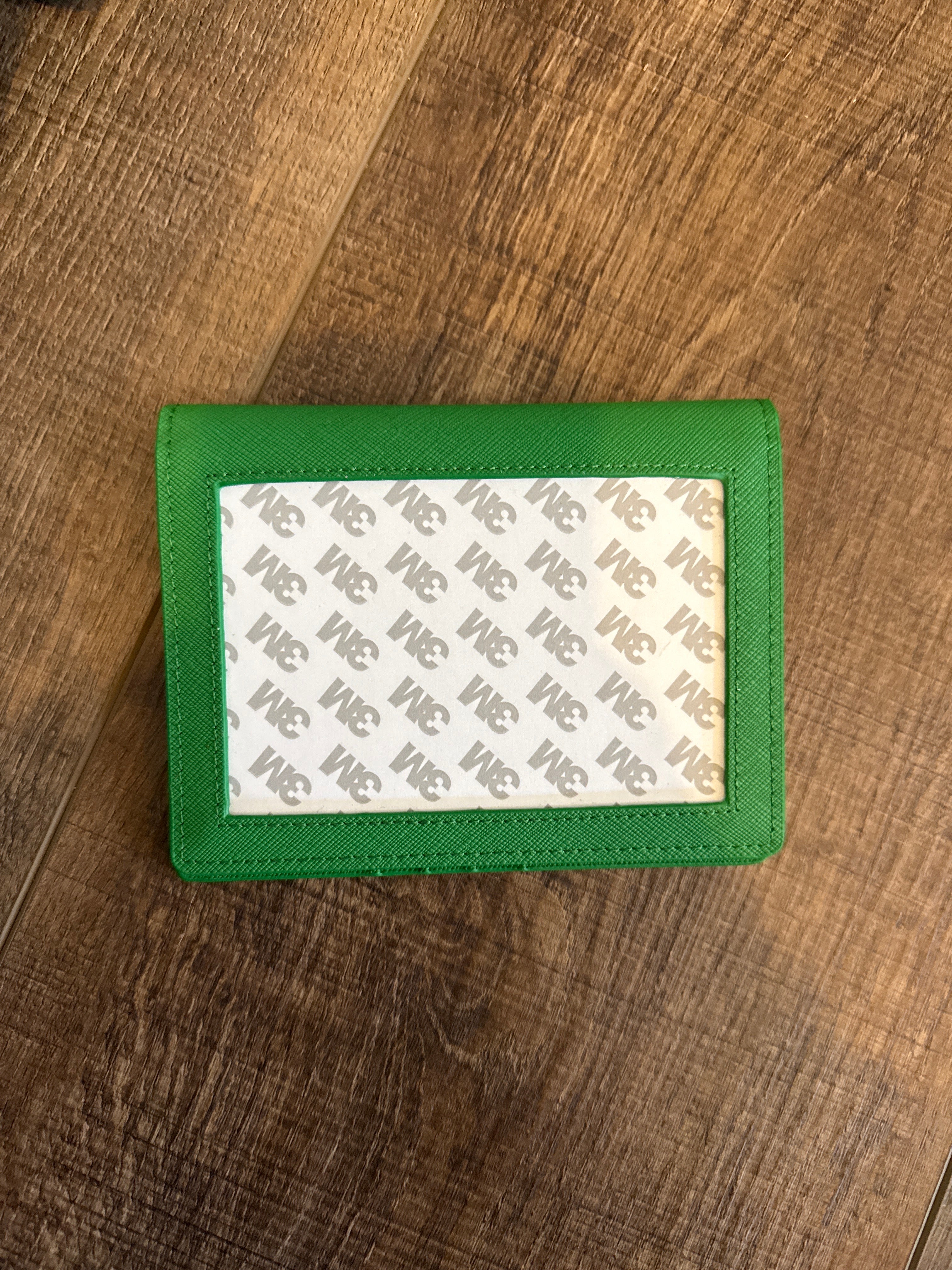 Self-Finishing Passport Cover - Kelly Green