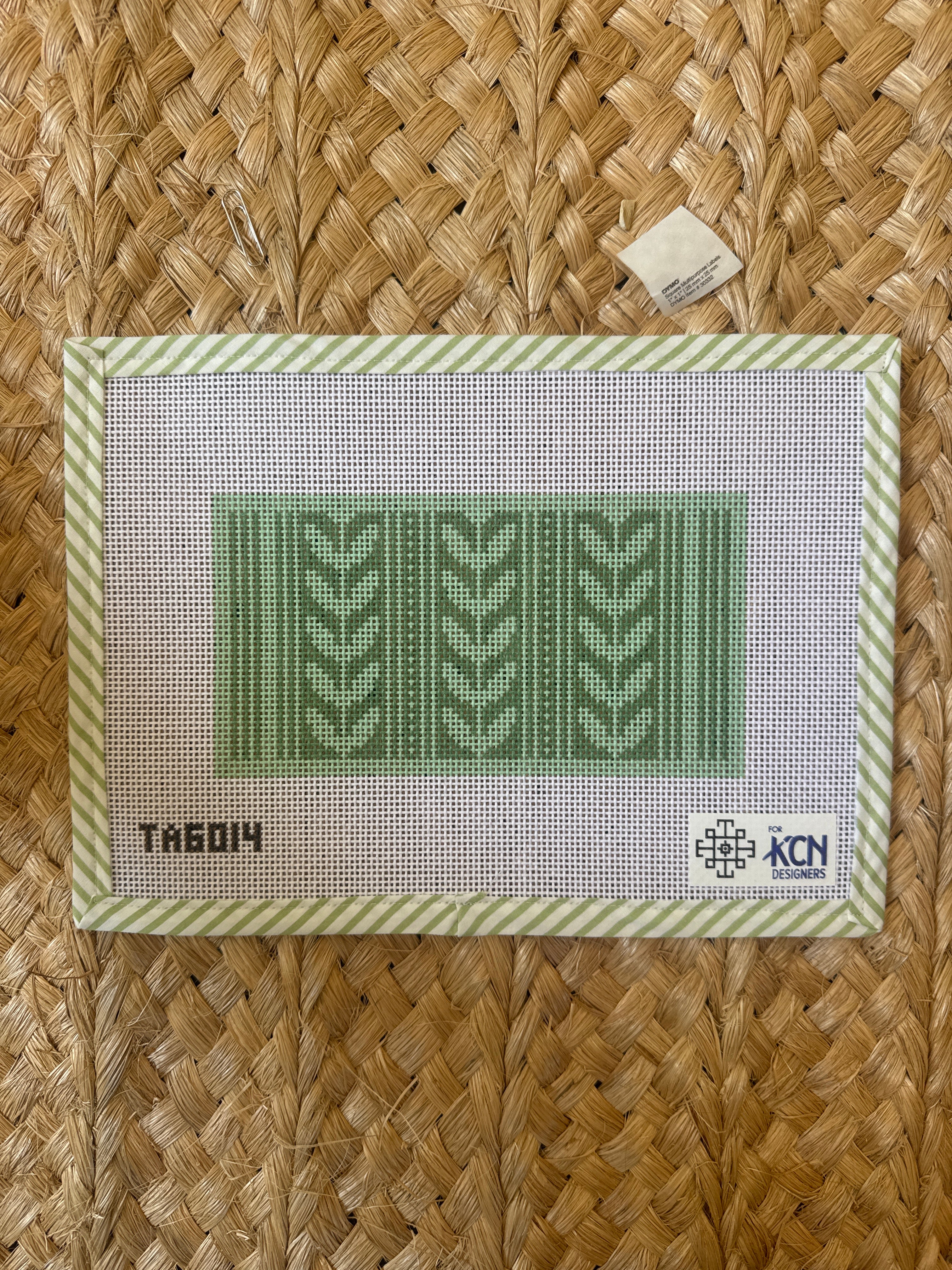 Green Leaf Sunglass Case | Needlepoint Canvas