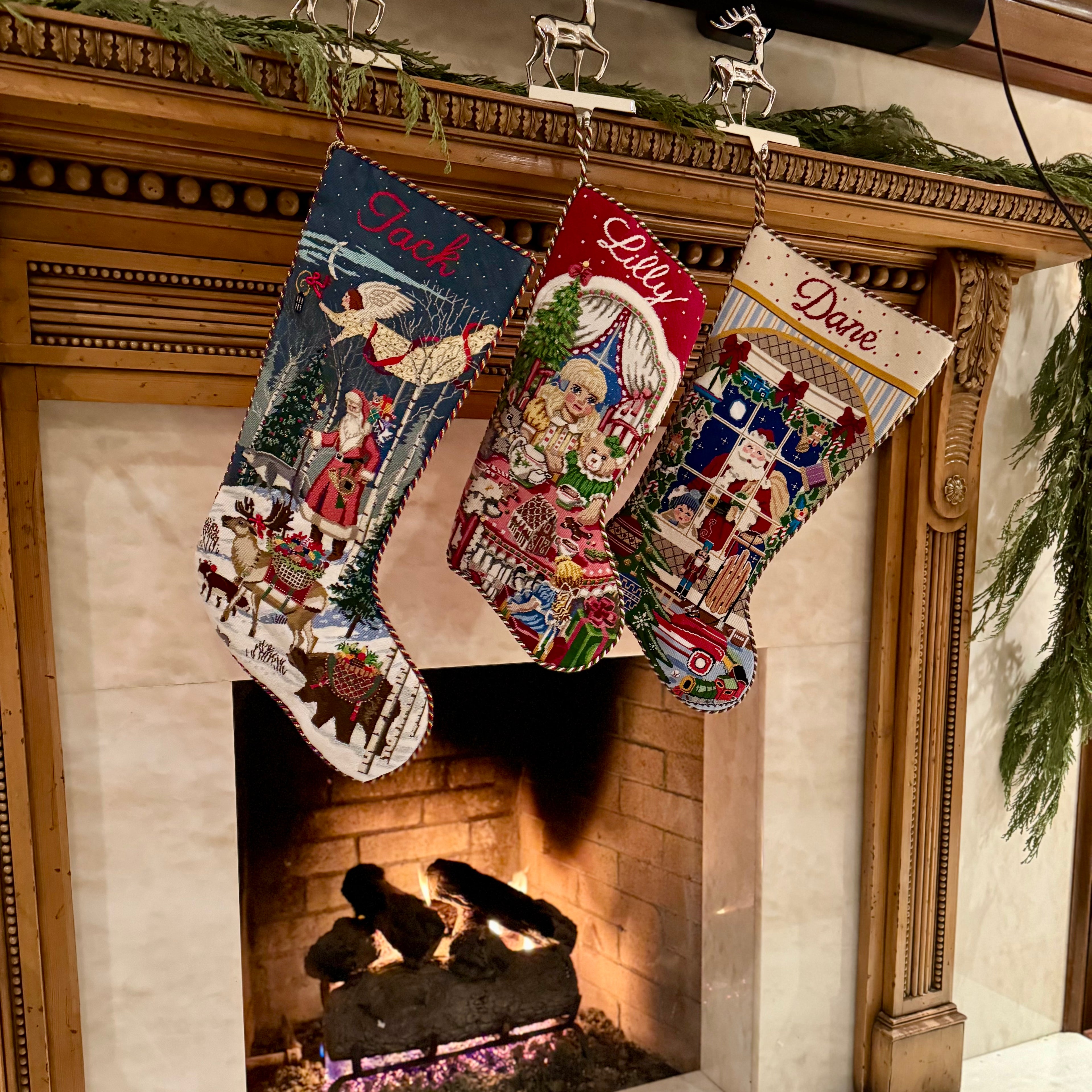 Stitch the Halls with Caroline: Tuesday, Dec 8