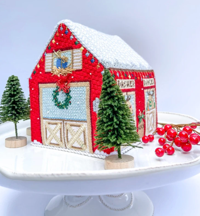 3D Reindeer Barn | Needlepoint Canvas