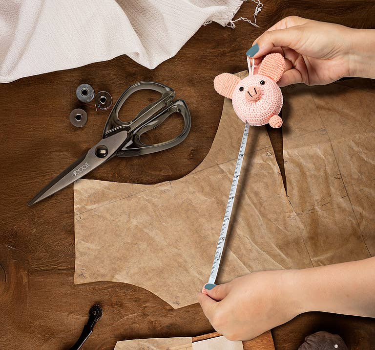 Pig Measuring Tape-3"D